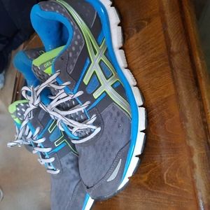 ASICS sneakers size 8.5